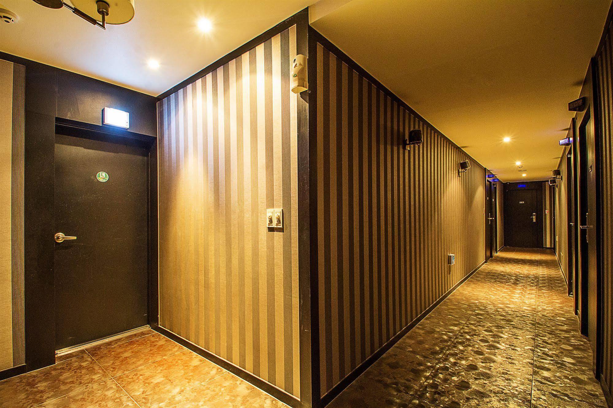Max Hotel Daejeon Exterior photo